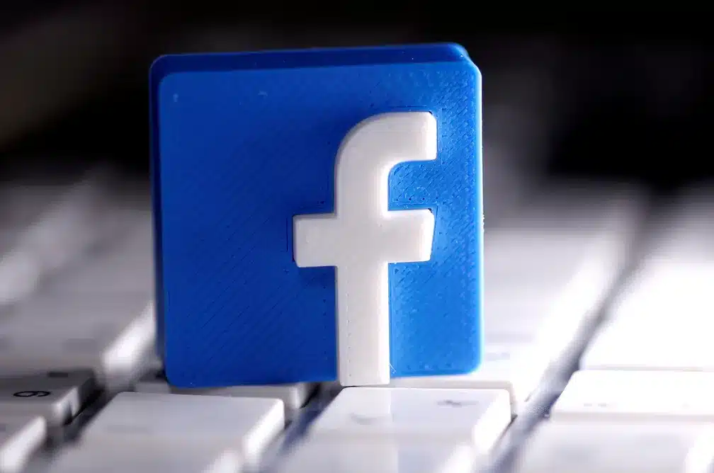 Descubra seus visitantes secretos no Facebook