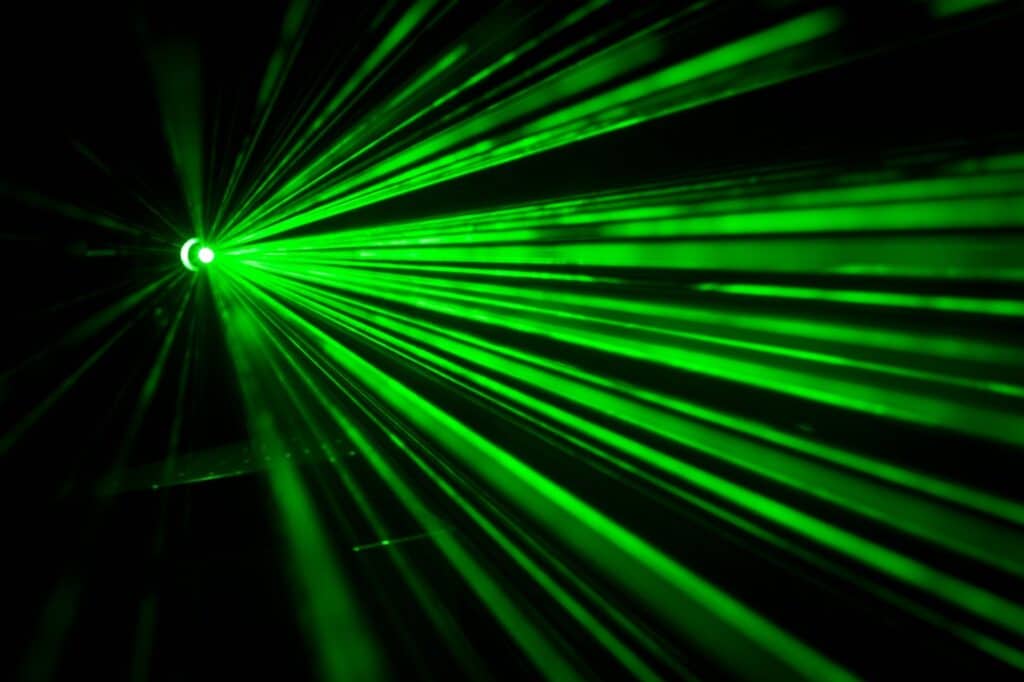 Luz Laser: Estimule o instinto felino!