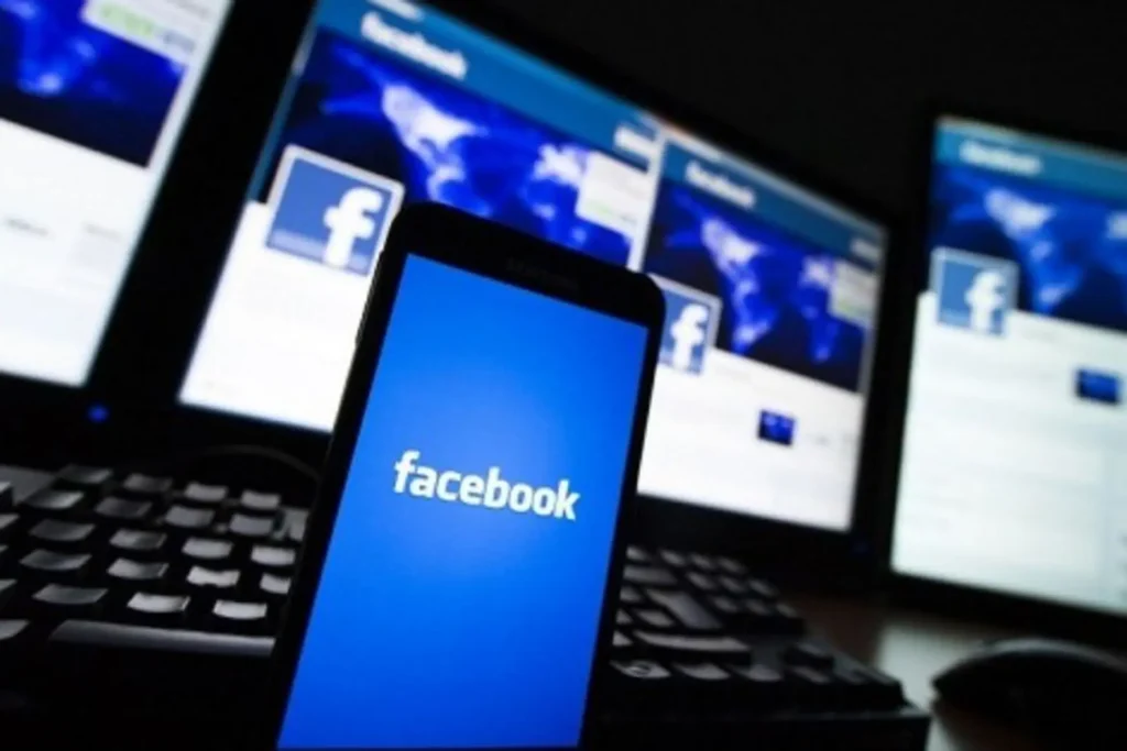 Descubra seus visitantes secretos no Facebook