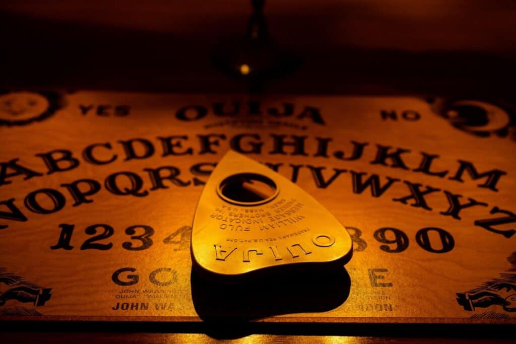 Desvende Segredos do Tabuleiro Ouija
