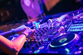 Descubra 10 Técnicas de DJ Profissional