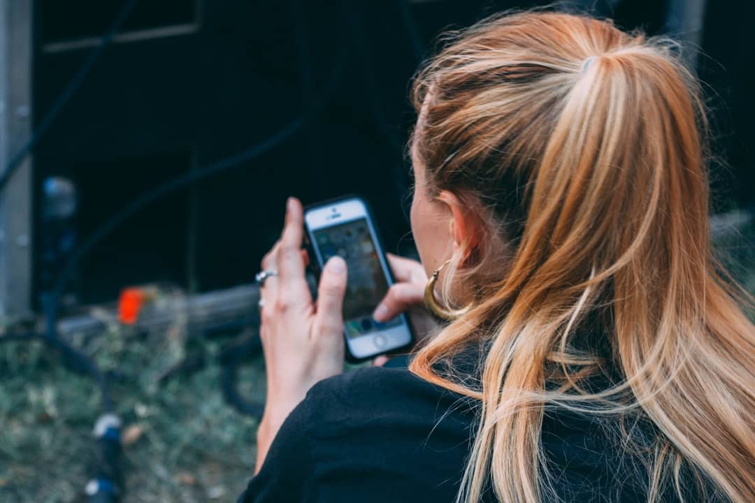 Assistente inteligente inspirada na Siri: experimente agora gratuitamente